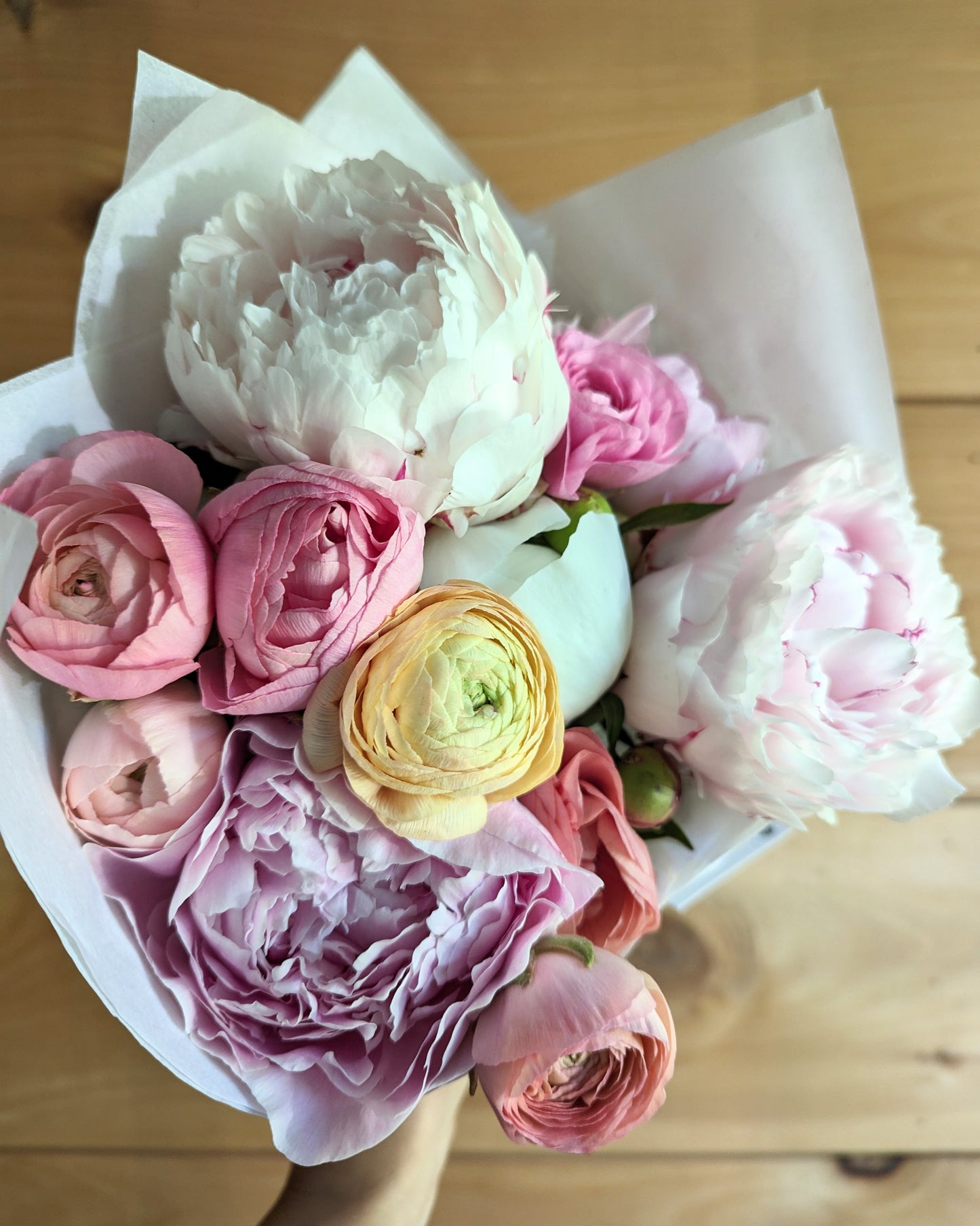 Ranunculus Share Bouquet Subscription